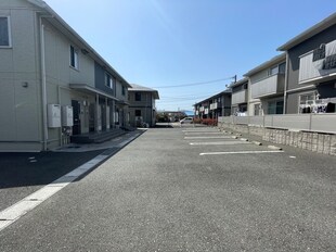 ラシーヌ湯川　B棟の物件外観写真